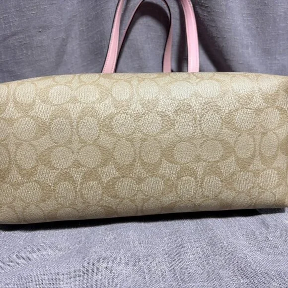 Coach Tote Bag - Picture 8 of 8